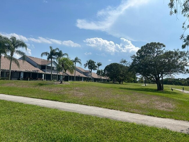 Building Photo - 6114 SE Georgetown Pl