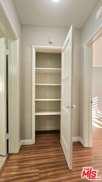 Building Photo - 1020 S Norton Ave