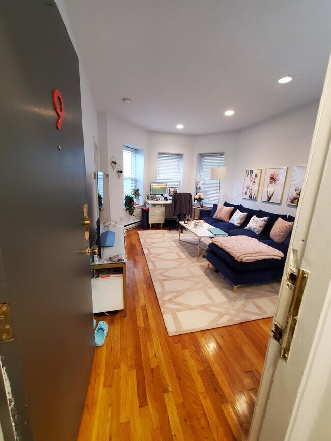 Building Photo - 57 Westland Ave