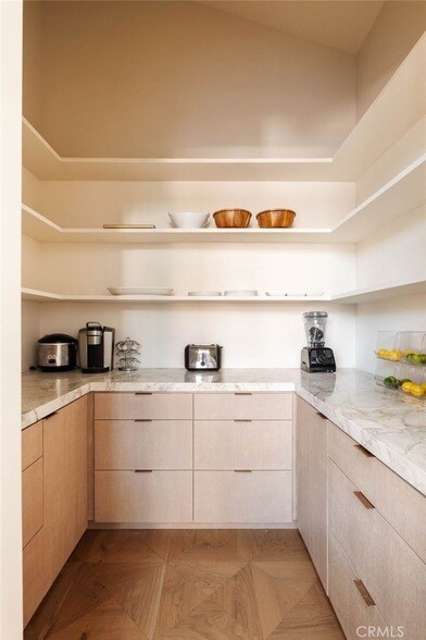 Building Photo - 354 5th Ave