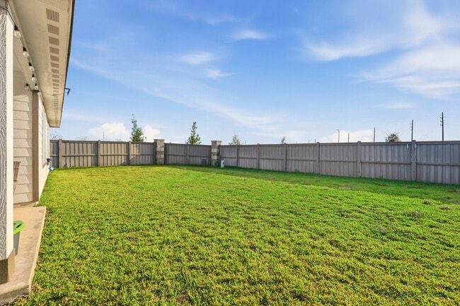 Building Photo - 1046 Appaloosa Ln