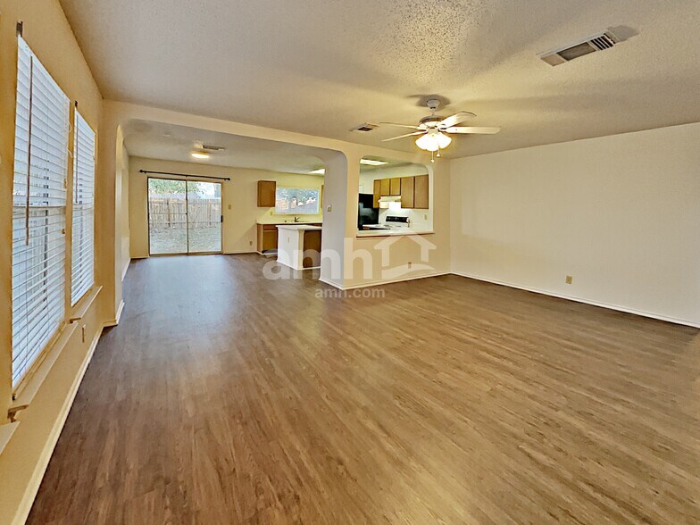 Building Photo - 7022 Purple Rdg