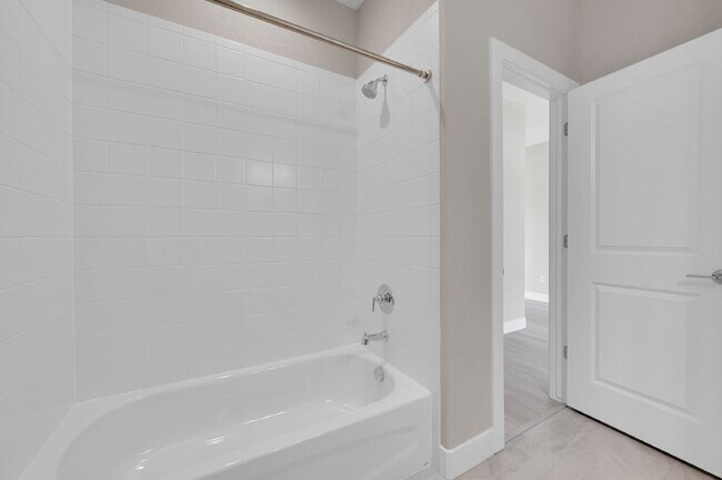 Building Photo - $2,425 - 3 beds, 2 baths, Updated home in ...