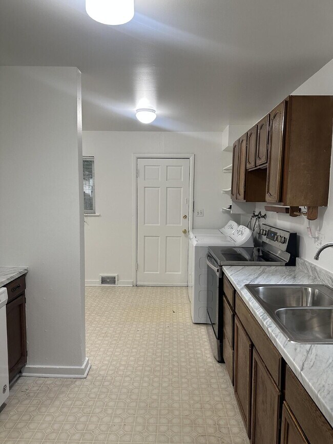 Building Photo - "Charming 2-Bed, 2-Bath Single Family Home in Boulder!"