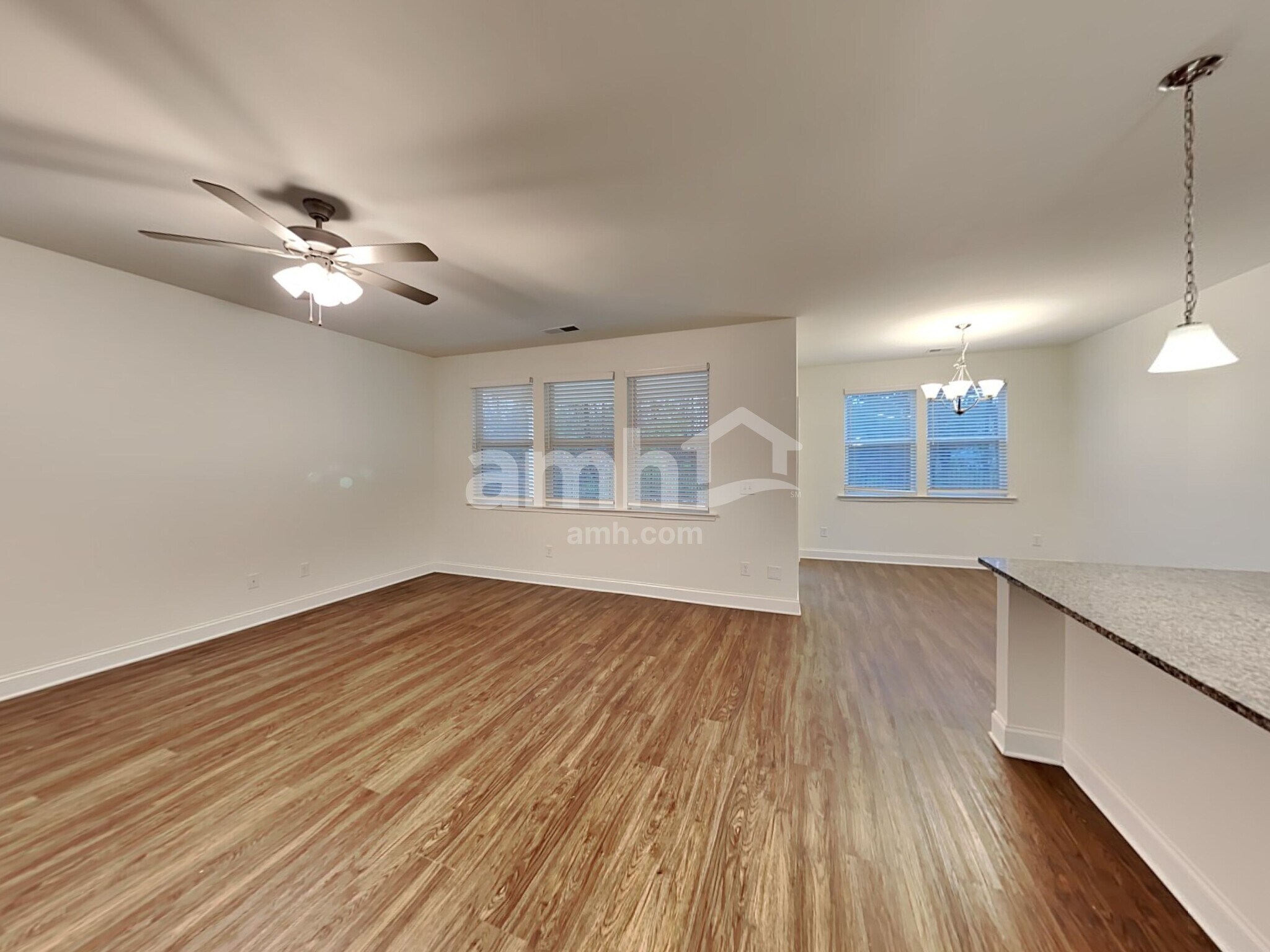 Building Photo - 513 Slew Dr