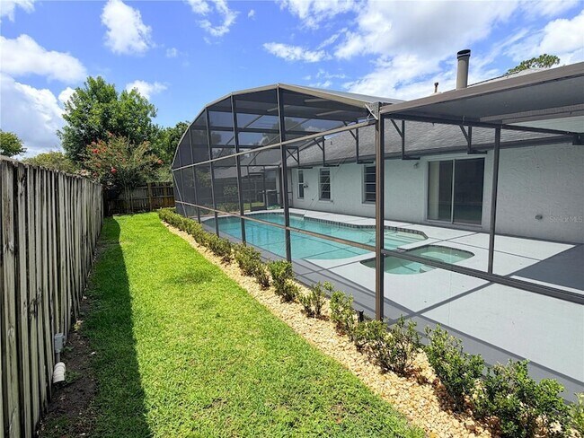 Building Photo - 309 Buttonwood Dr