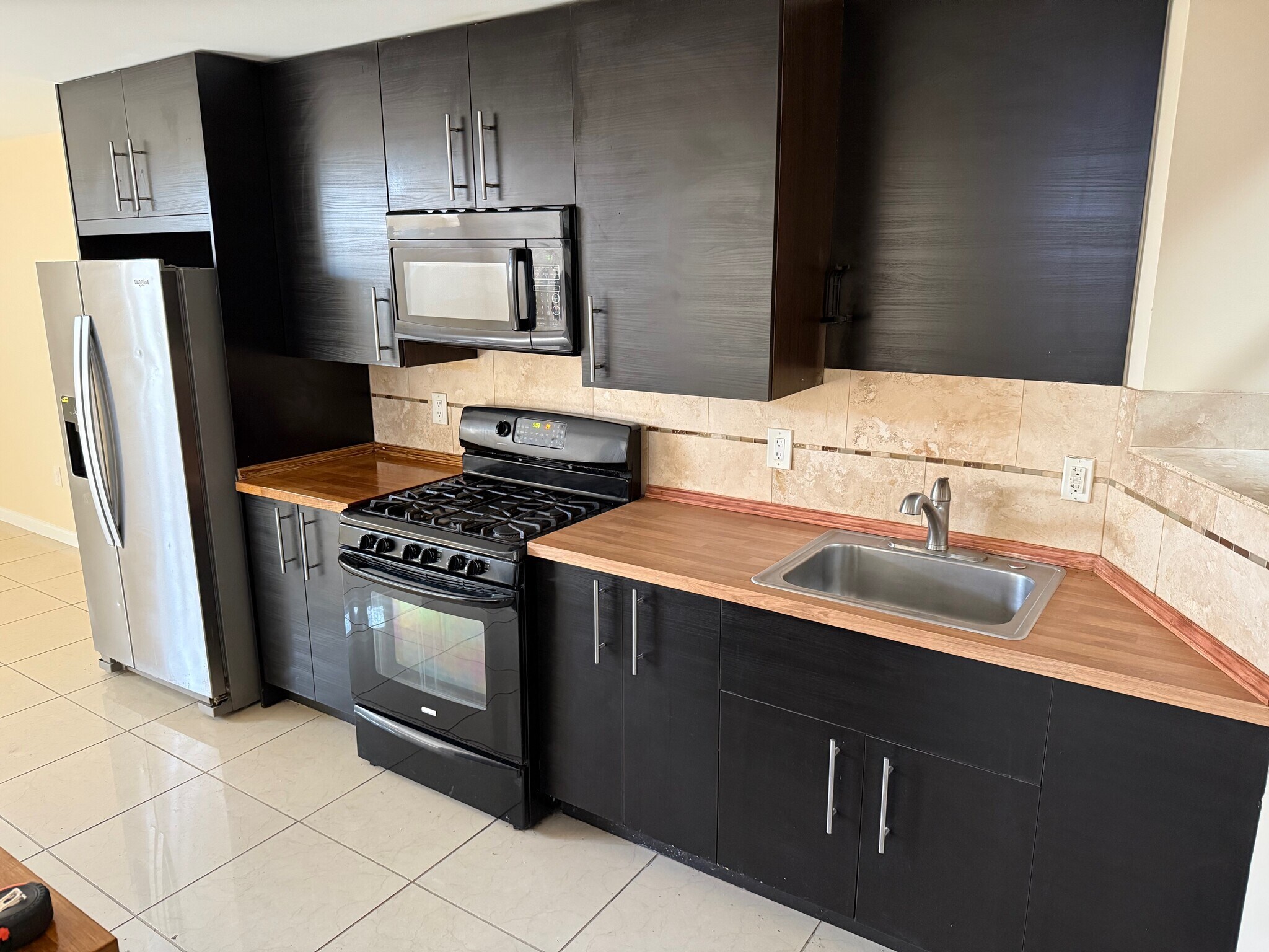 Building Photo - 183 Thorne St