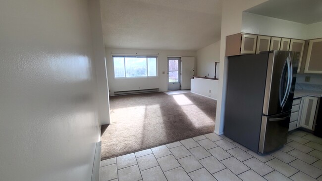 Building Photo - 945 Buchanan Ave