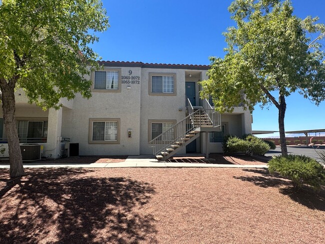 Building Photo - Adorable 3 bedroom Las Vegas Nv condo