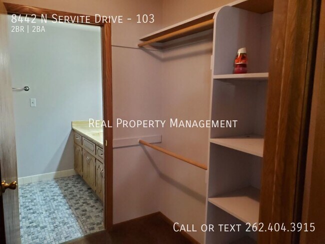 Building Photo - 8442 N Servite Dr