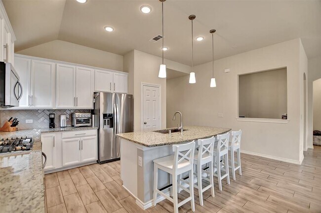 Building Photo - 9730 Hazel Fern Ct