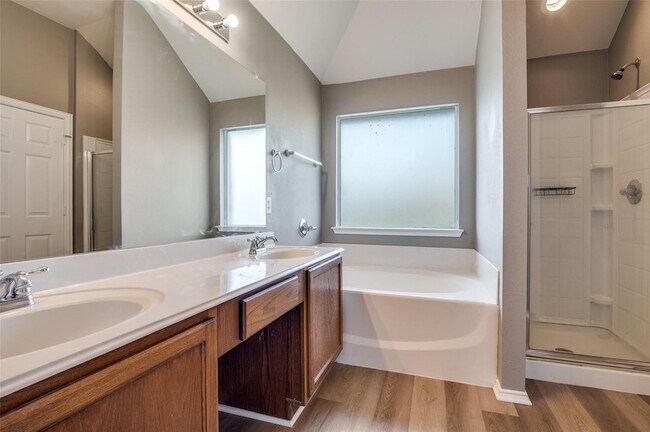 Building Photo - 7702 Decoy Dr