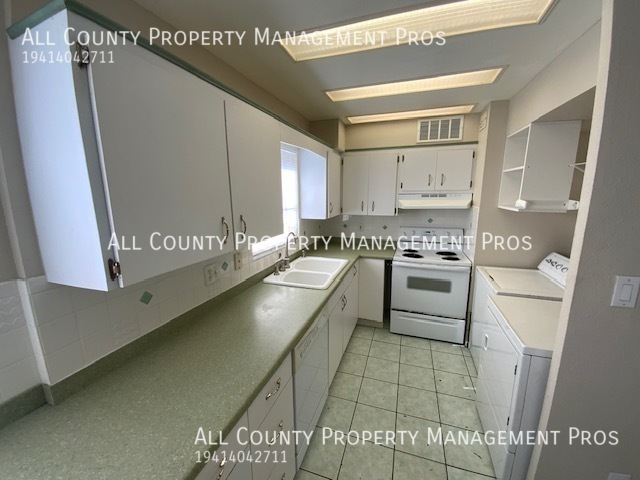 Building Photo - 302 Barlow Ave