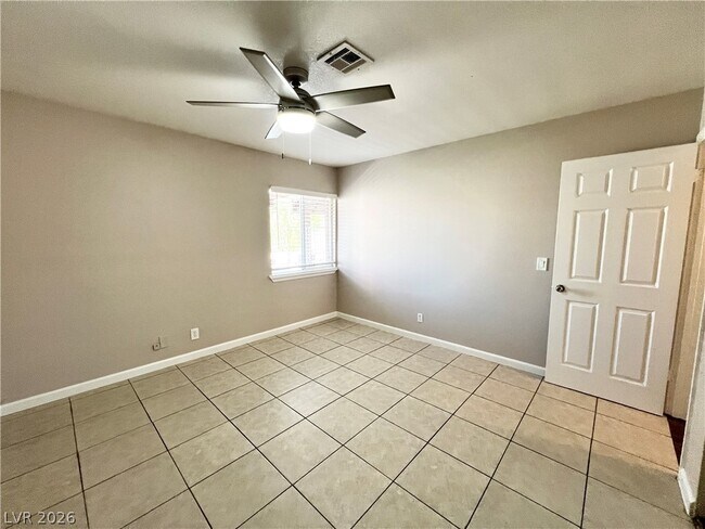 Building Photo - 6446 Meadowlark Ln