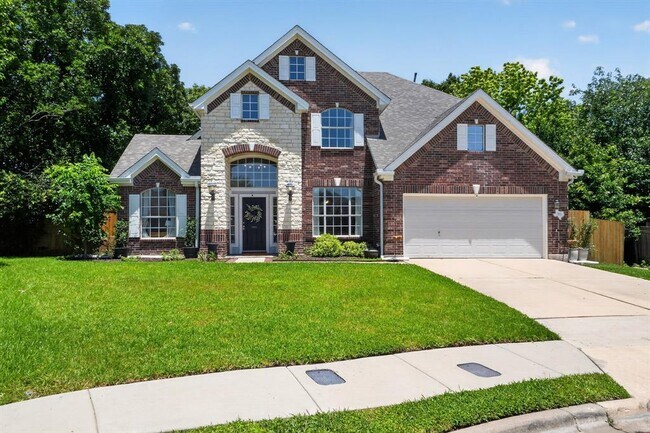 Building Photo - 300 N Carriage Hills Dr