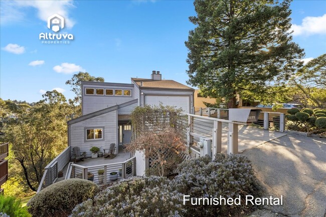 Building Photo - 2177 Manzanita Dr
