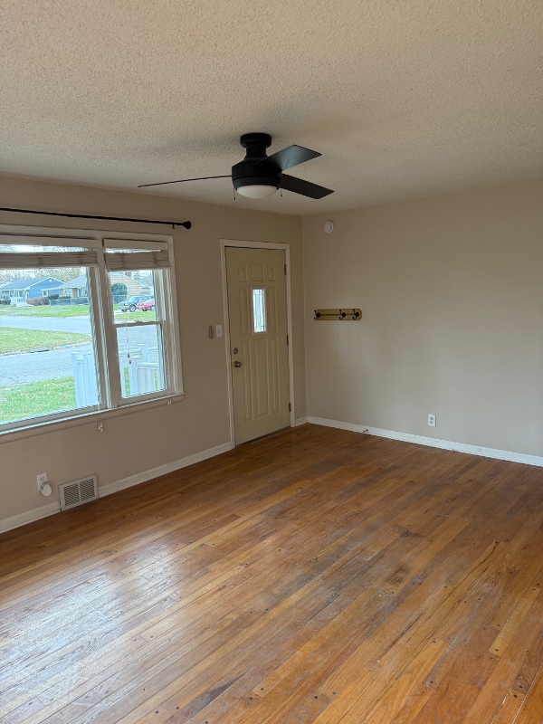 Building Photo - 2304 15th Ave N