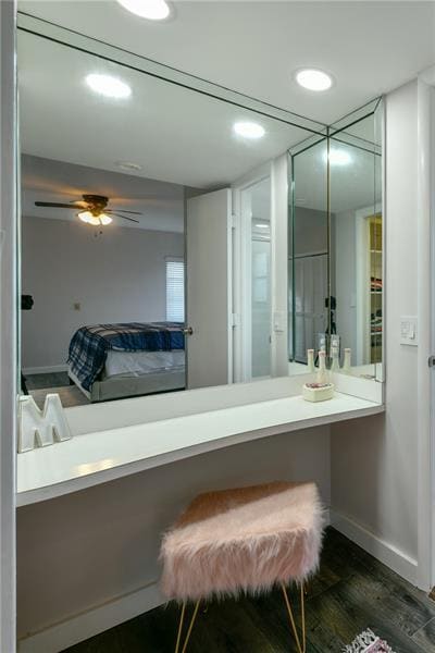 Building Photo - 2751 N Palm Aire Dr