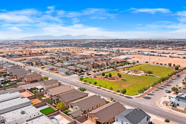 Building Photo - 12776 Runway Ave