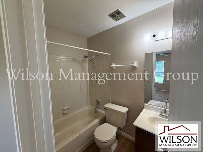 Building Photo - 609 Casa Park A Ct