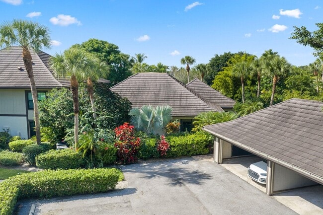 Building Photo - 2835 Polo Island Dr