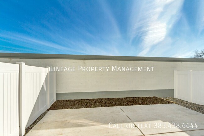 Building Photo - 3559 S Lydia Ann Ln