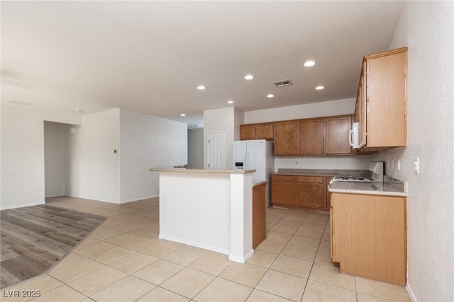 Building Photo - 7628 Fieldfare Dr