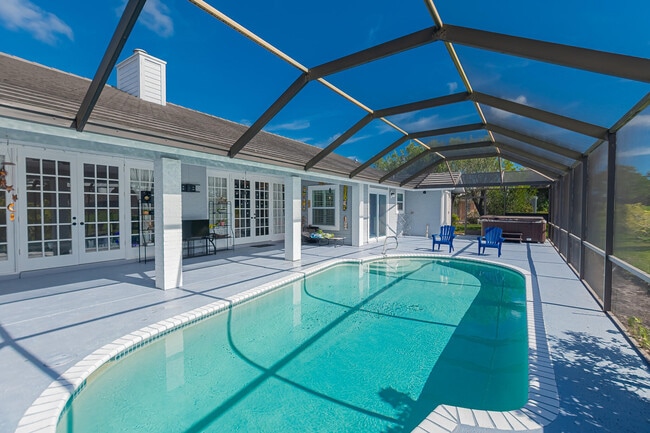 Building Photo - 1282 SW Bent Pine Cove