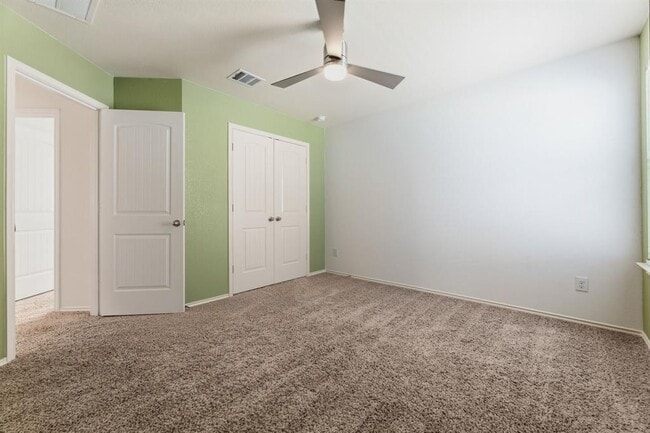 Building Photo - 365 Rocroi Dr