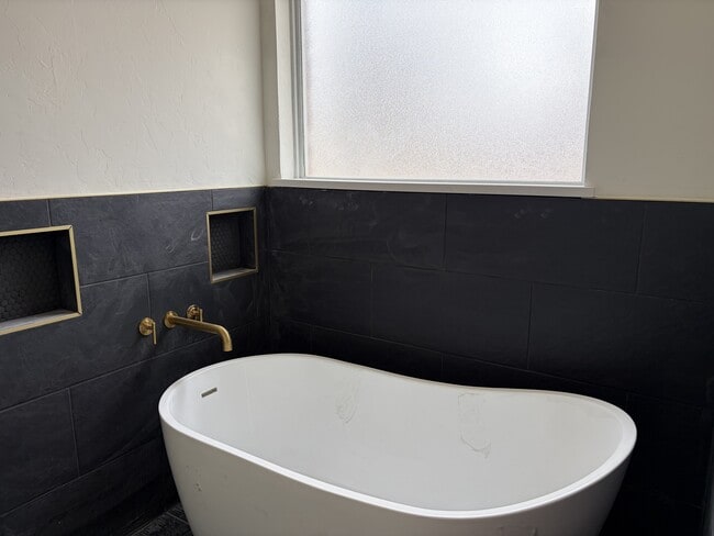 Building Photo - 11601 Hackney Ln