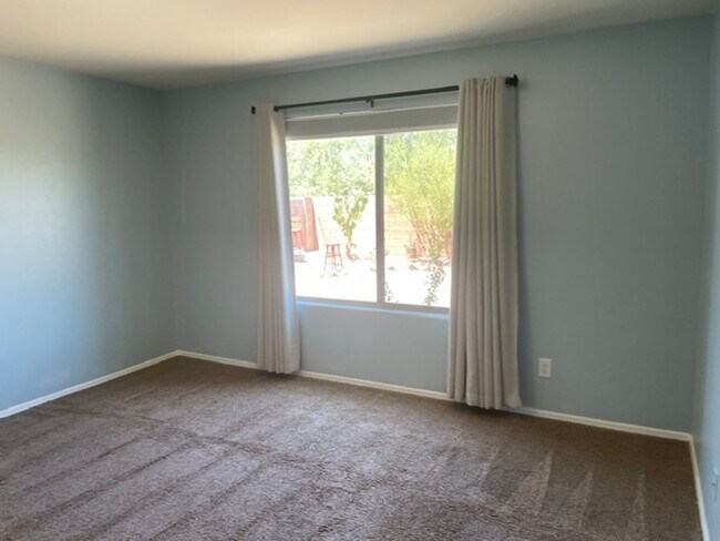 Building Photo - 7184 S Mission Springs Dr