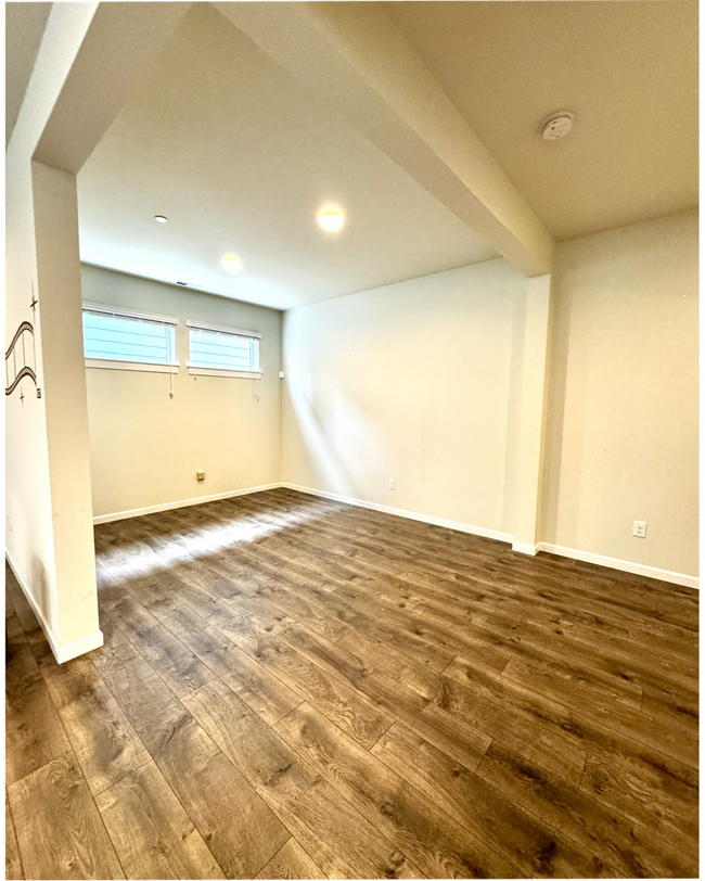 Building Photo - Charming 4-Bedroom Home in the Heart of University Place