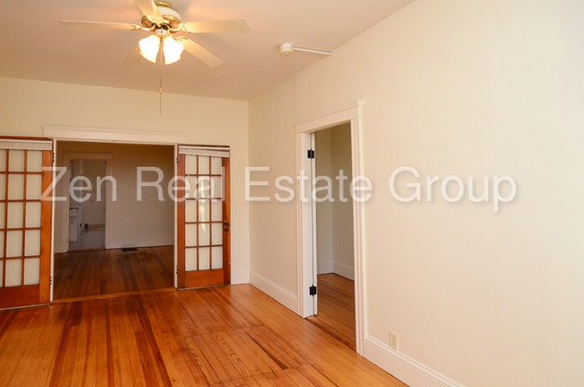 Building Photo - 232 Willow St