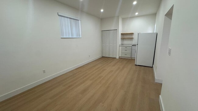 Building Photo - 3510 SW 58th Ct