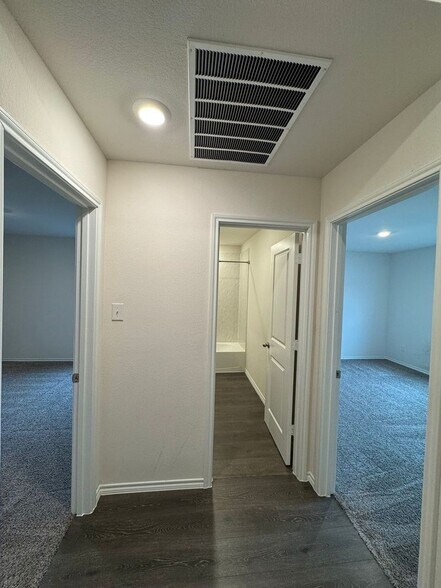 Building Photo - 912 Glover Dr