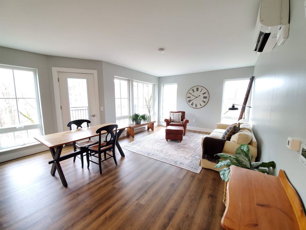 Building Photo - 195 Mechanic, 107