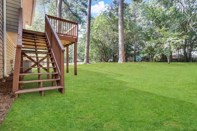 Building Photo - 2643 Laurel View Dr