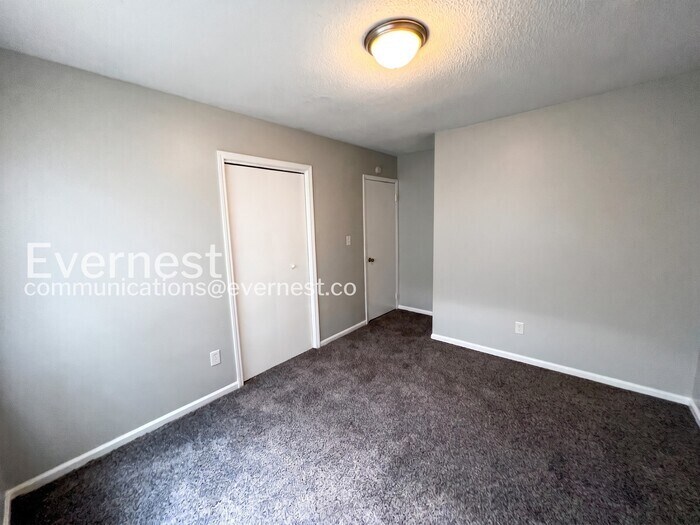 Building Photo - 5536 Cheryl Dr