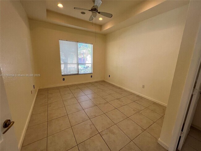 Building Photo - 2240 Portofino Ave