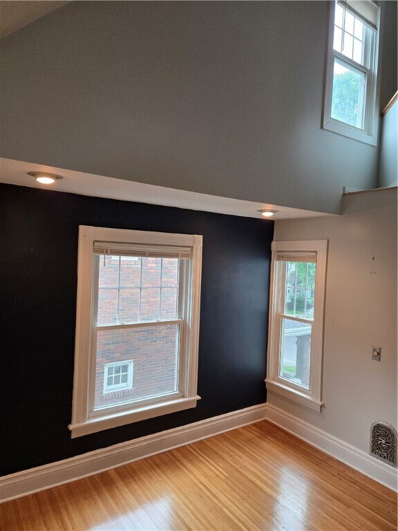 Building Photo - 167 Rosedale St