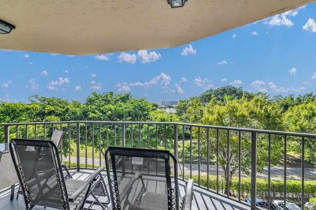 Building Photo - 859 Jeffery St