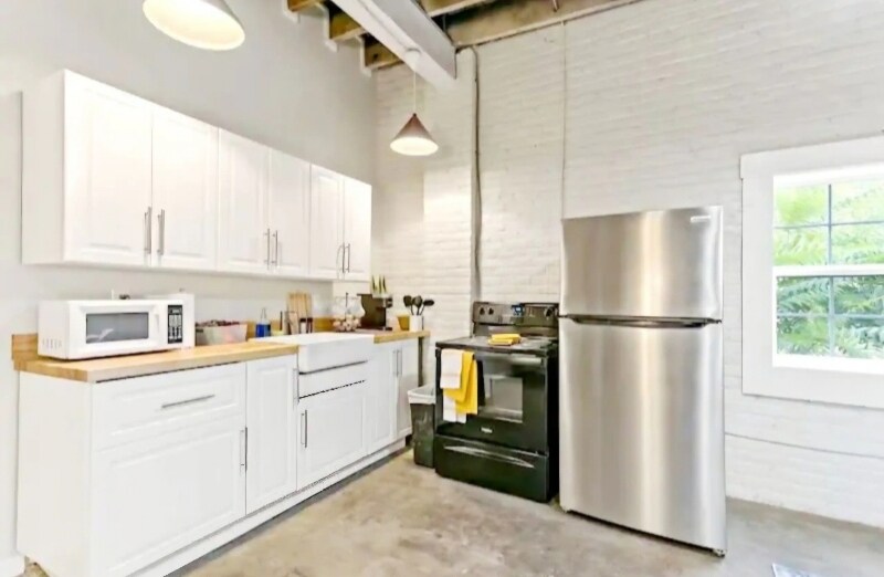 Building Photo - 1009 Jefferson St