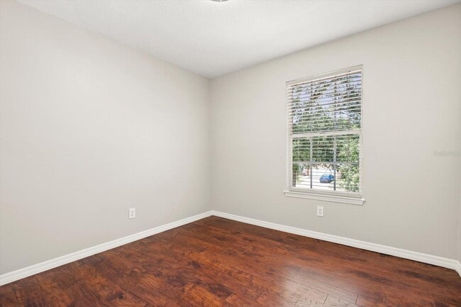 Building Photo - 1509 Red Oak Ct