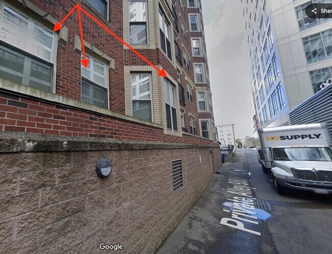 Building Photo - 75 Peterborough St