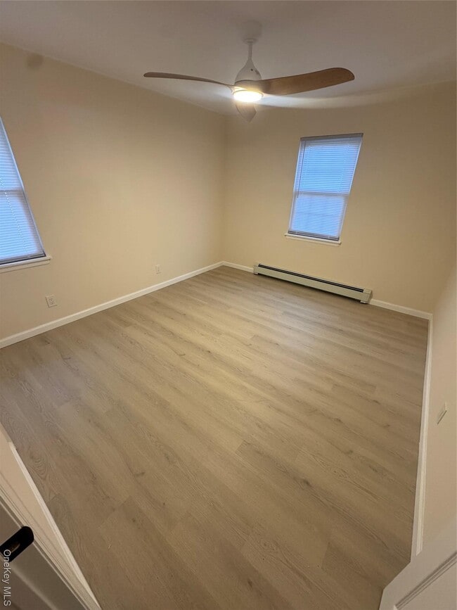 Building Photo - 1 Beachwood Dr