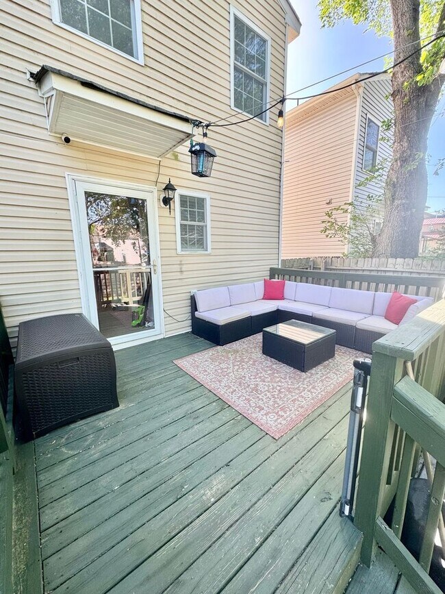 Building Photo - Charming 3BR House in Richmond