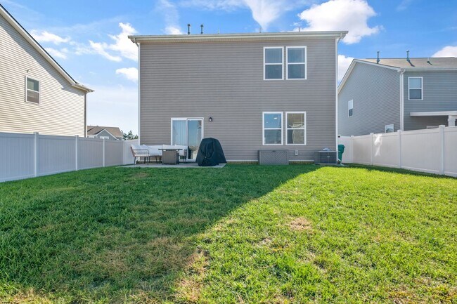 Building Photo - 1006 Baltusrol Ln