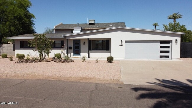 Building Photo - 4511 N 31st Pl