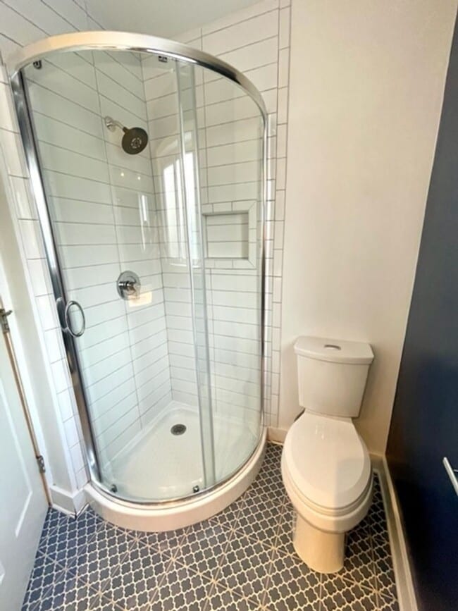 Building Photo - Wonderful Single Level Updated home with A/C!