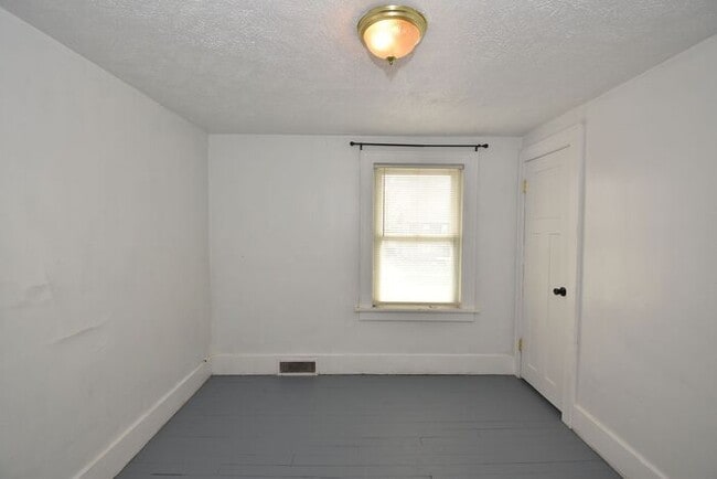 Building Photo - River Park Charming 3 bedroom Single Famil...